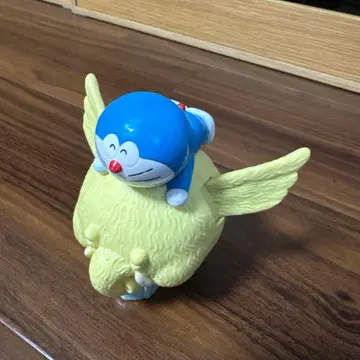도라에몽 날개 달린 캐릭터 완구