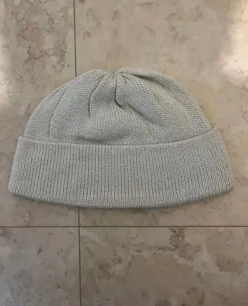 Universal Products COMESANDGOES 니트캡