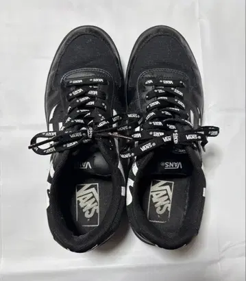 VANS 블랙 스니커즈