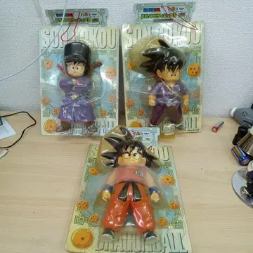 드래곤볼 손오공 소프트 비닐 피규어 3체 세트