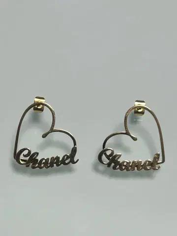 스테인리스 소재 골드 하트 귀걸이 귀찌