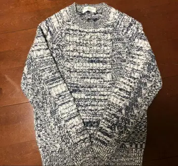 투모로우랜드 니트 서리내림