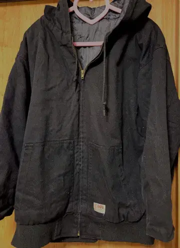 블랙 후드 부착 점퍼 M 사이즈