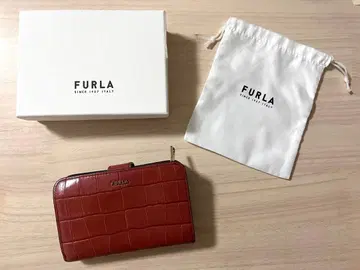 FURLA 엠보 가죽 레드 접이식 지갑