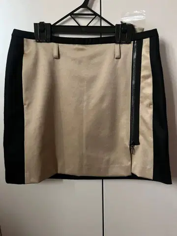 미사용 새상품! 여성용 골프 스커트 베이지 블랙
