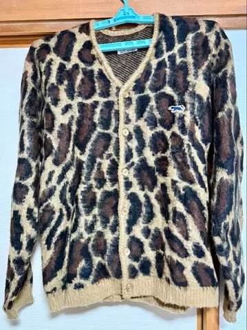 레오파드 무늬 니트 가디건 긴팔