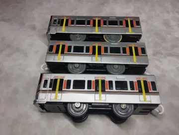 프라레일 323계 오사카 순환선