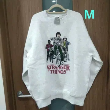 GU 스트레인저 싱스 그레이 맨투맨 M