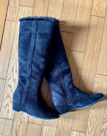 퍼 달린 롱 부츠 블랙