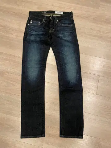 AG The Matchbox II 스트레이트 데님