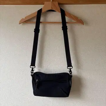스탠다드 서플라이 숄더백 블랙 일본제