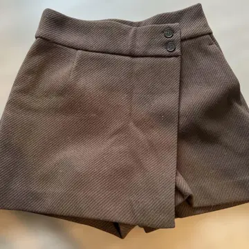 코코딜 브라운 숏팬츠 2024