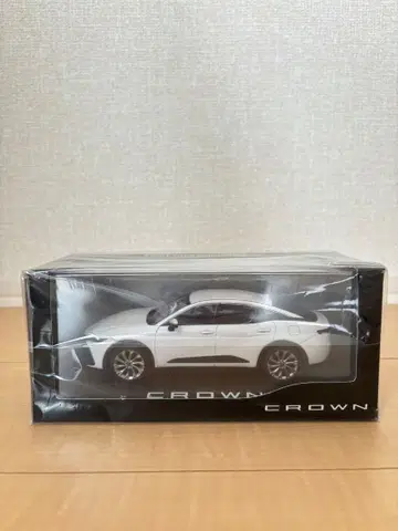 도요타 CROWN 1/30 미니카 화이트 새상품 미개봉