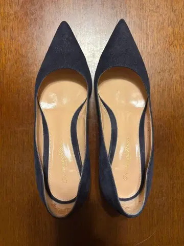 Gianvito Rossi 네이비 스웨이드 펌프스 36