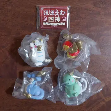 미소짓는 사신 마스코트 피규어