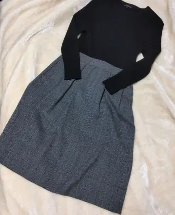 23구 무릎 기장 원피스 사이즈 38 리브 니트 블랙 그레이