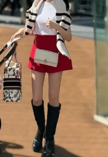 빨간색 큐롯 숏팬츠