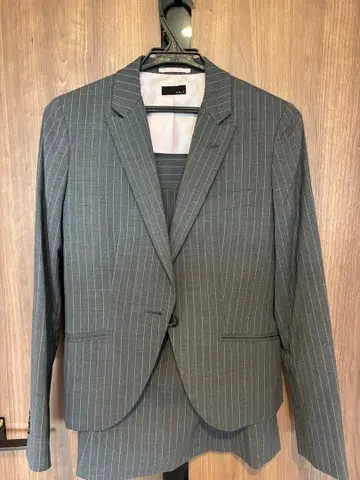 그레이 스트라이프 비즈니스 정장 9호