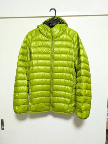 UNIQLO 울트라 라이트 다운 후드티 M 그린