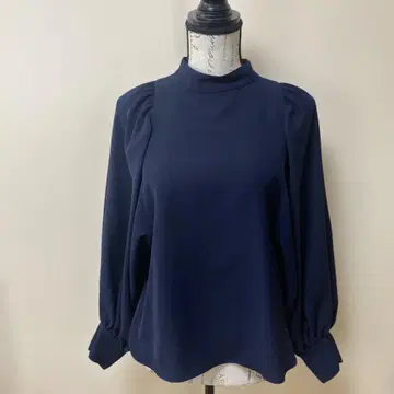 [ 새상품급 ] aquagirl 네이비 하이넥 퍼프 슬리브 셔츠 36