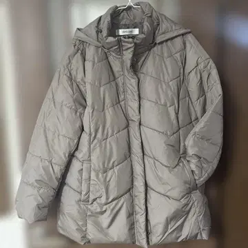 [새상품급] 여성용 충전솜 퀼팅 코트 소프트 브라운 색상