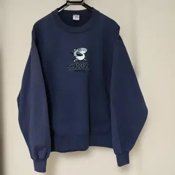 샤크 로고 자수 네이비 트레이닝복