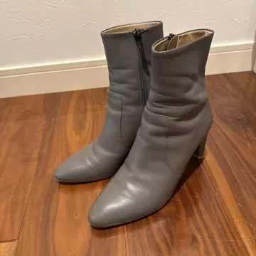 다이애나 DIANA 그레이 지퍼 달린 부츠 중간 굽