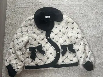 리본 포함 퀼팅 긴팔 상의 아우터