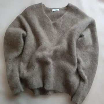 BEAUTY&YOUTH 베이지 V넥 스웨터