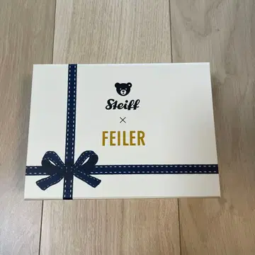 페이 x Steiff 콜라보 손수건 키링 세트