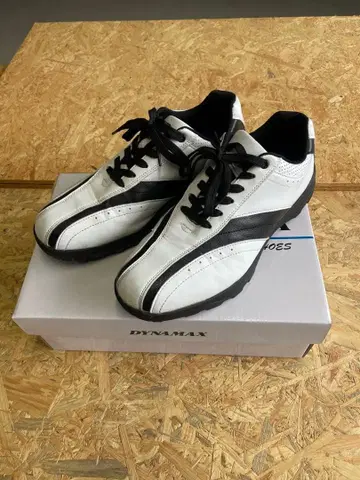 [새상품급] 다이나맥스 27cm 남성용 DMGS1601 골프화