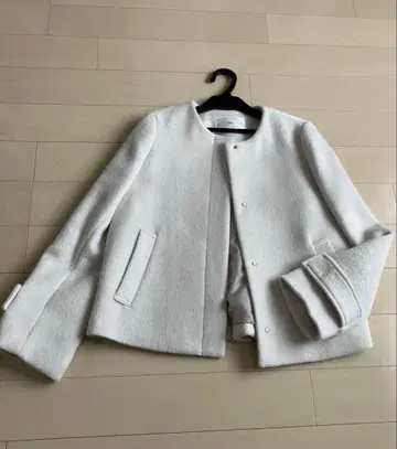 매장에서 시착만 한 새상품 하프 노카라 코트