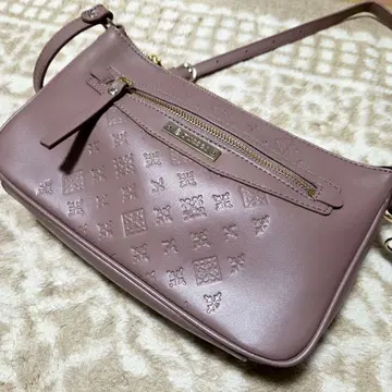 russet 엠보싱 가공 숄더백