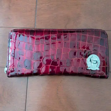 소가죽 빨간색 에나멜 장지갑 크로커다일풍