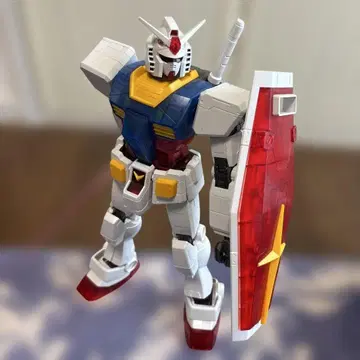 메가 사이즈 1/48 건담 조립 완료 (클리어 버전)