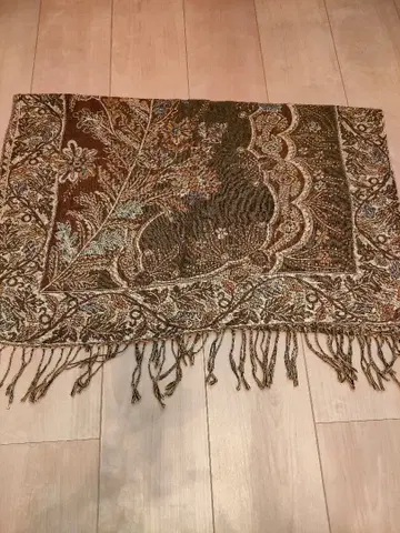 스톨 반짝이는 실