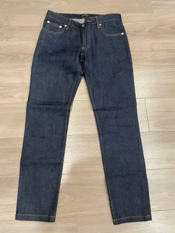 APC 다크 인디고 스트레이트 데님