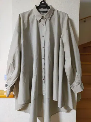 미즈이로 인드 전후차장 플레어 셔츠