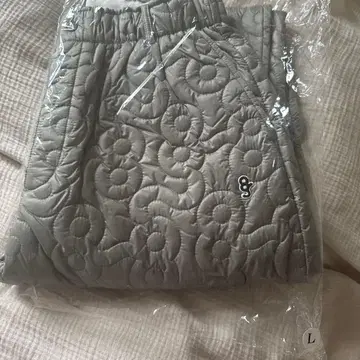 8G SHOOT 새상품 모노그램 퀼팅 팬츠 L