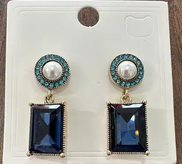 네이비 펄 장식 드롭 귀걸이