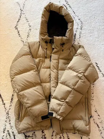 Domingo 베이지 패딩 자켓 M 사이즈 후드 부착