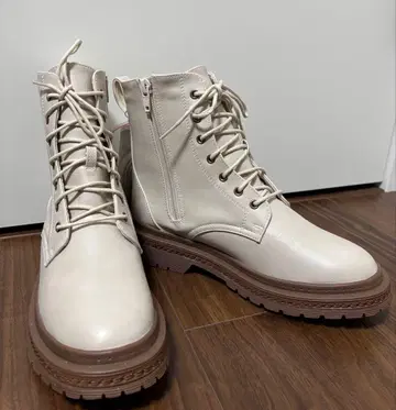 새상품 니코앤드 OR 레이스업 부츠 M 아이보리