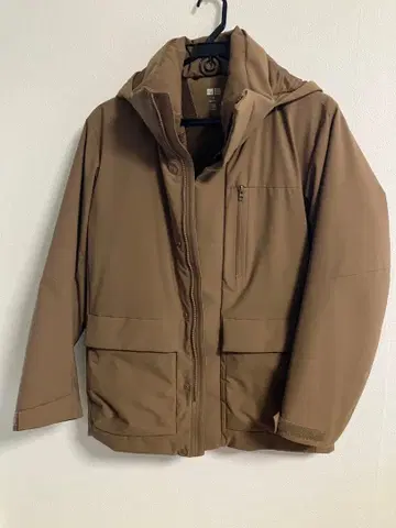 UNIQLO 하이브리드 다운 코트