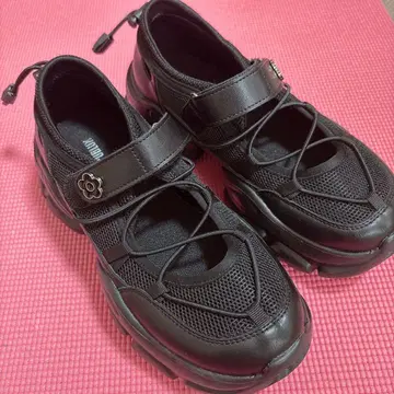 MARY QUANT x PUBLUX 콜라보 통굽 스니커즈 블랙