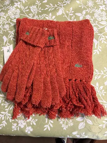 LACOSTE (라코스테) 니트 장갑 + 머플러 세트