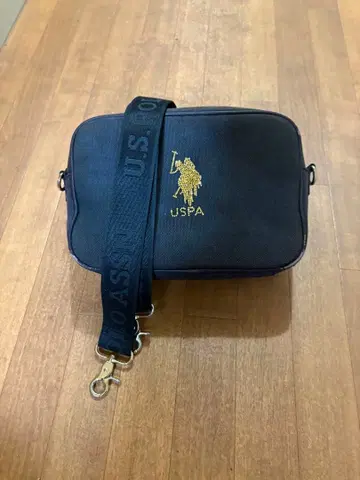 U.S. POLO ASSN 블랙 숄더백