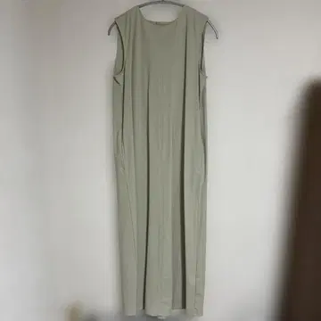 12/31까지 미사용 새상품 슬리브리스 롱 원피스 라이트 그린