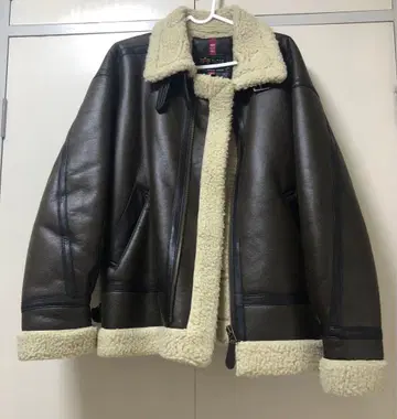 [중고] 알파인더스트리 무스탕 자켓 사이즈 M