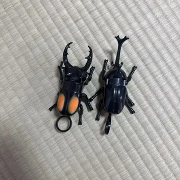 장수풍뎅이와 사슴벌레 피규어 세트