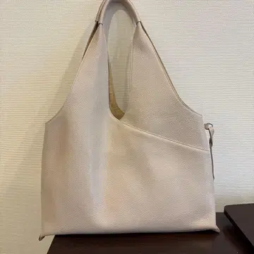 긴자 카네마츠 베이지 토트백